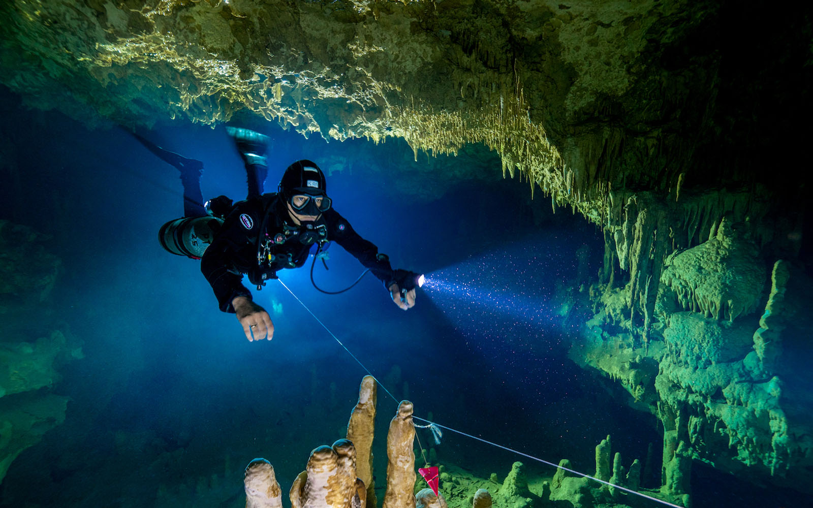 Learn to Cave Dive Cenote Dreamgate Mexico